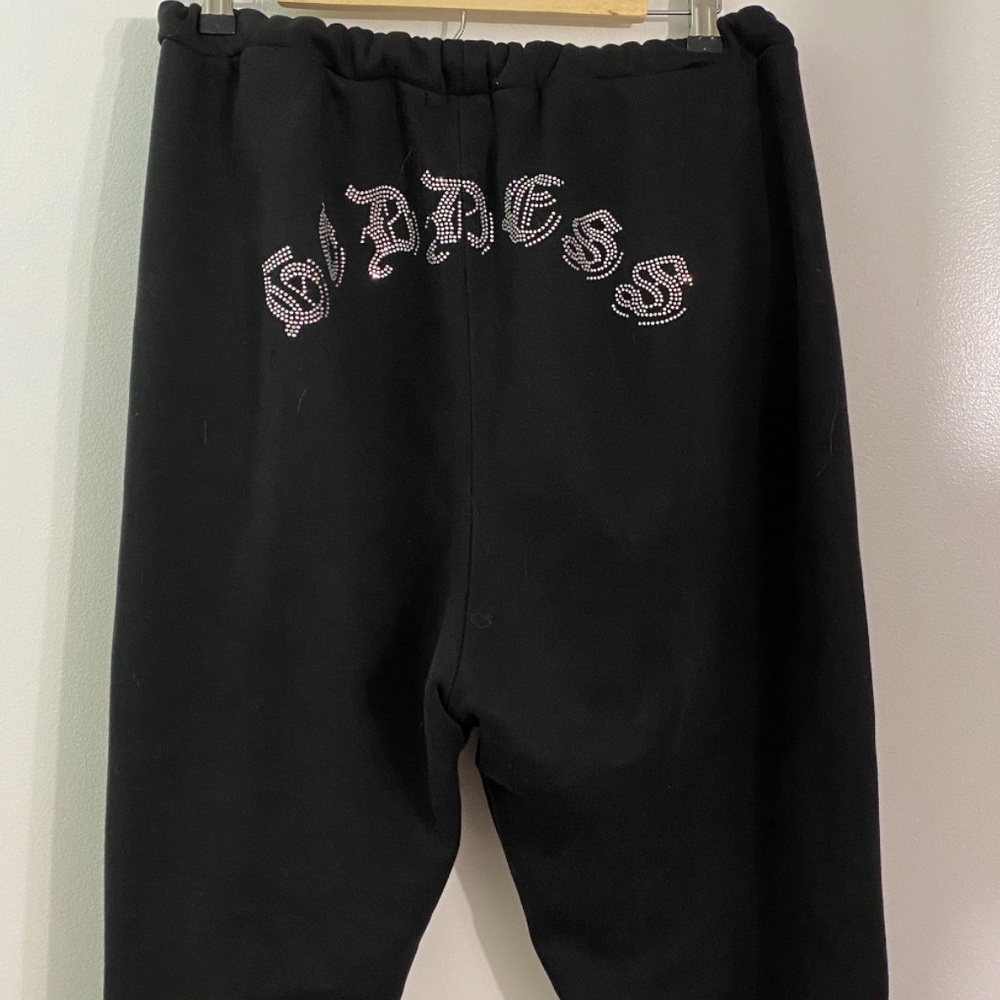 POSTER GIRL Black goddess sweatpants
